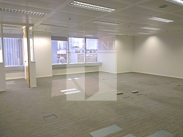 THE CENTER (中环中心) THE CENTER (中环中心)