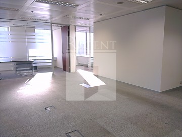 THE CENTER (中環中心) THE CENTER (中環中心)