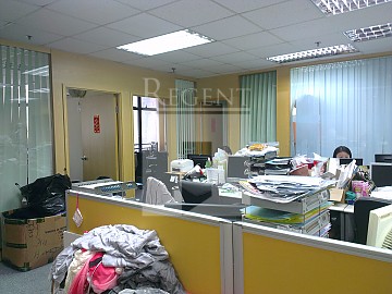 PROSPERITY PLACE (泓富廣場) PROSPERITY PLACE (泓富廣場)