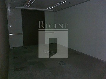 THE CENTER (中環中心) THE CENTER (中環中心)