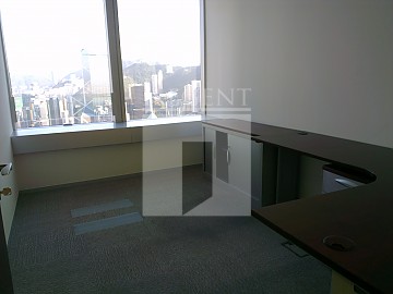 THE CENTER (中環中心) THE CENTER (中環中心)