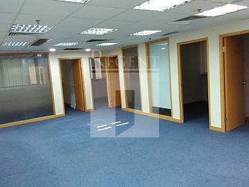 JONSIM PLACE (中華大廈) JONSIM PLACE (中華大廈)