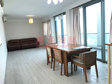 東堤灣畔●複式單位,極近地鐵站,交通方便● 東堤灣畔●複式單位,極近地鐵站,交通方便●