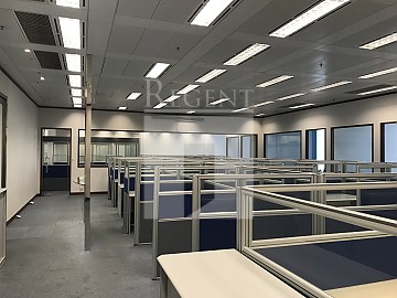 MANULIFE FINANCIAL CTR TWR A (宏利金融中心 A座) MANULIFE FINANCIAL CTR TWR A (宏利金融中心 A座)