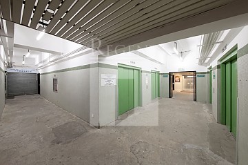 CORNELL CTR (港利中心) CORNELL CTR (港利中心)