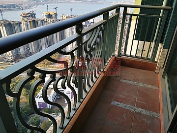 <三房極高層海景出.. <三房極高層海景出..