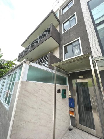 【輕鐵沿線】樓齡新700呎3房