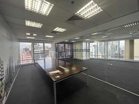 中央廣場 中央廣場