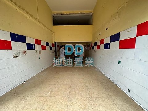 西貢市中心 700呎地下 有閣樓