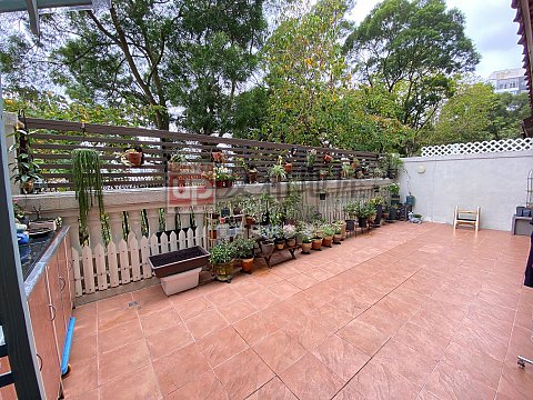 爾登華庭 (連花園)