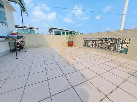 林錦公路(近大路 天台加建有申報) 林錦公路(近大路 天台加建有申報)