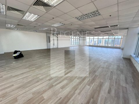 Egl Twr (東瀛遊廣場) 