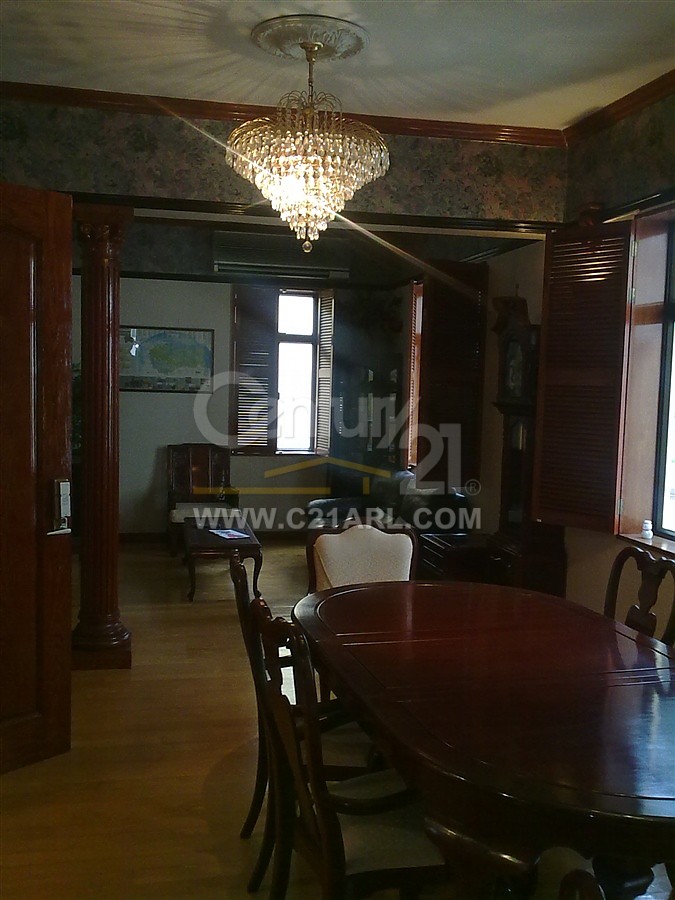 PAK FAI MAN Mid-Levels Central L M000864 For Buy
