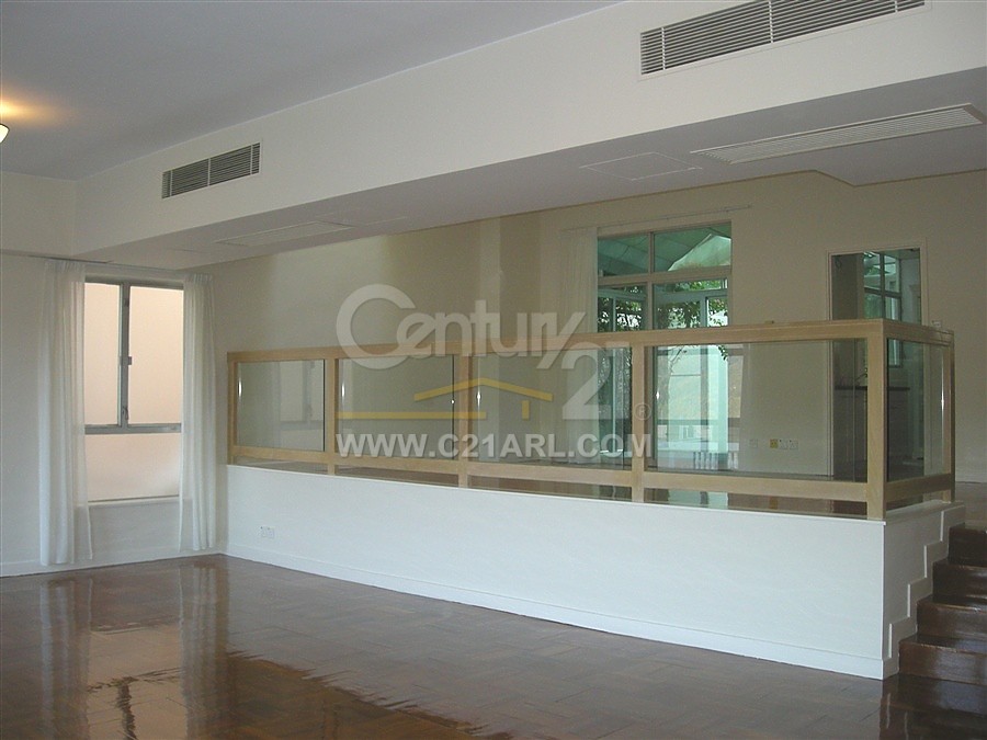 REDHILL PENINSULA - CEDAR DRIVE Tai Tam M211796 For Buy