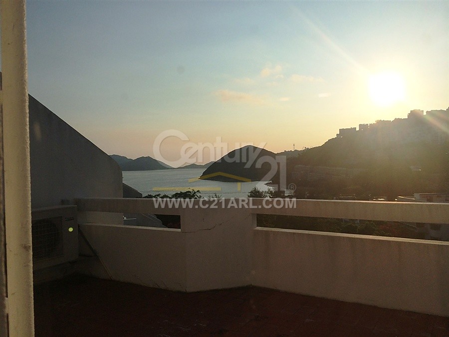 BURNSIDE VILLA Repulse Bay M197192 For Buy