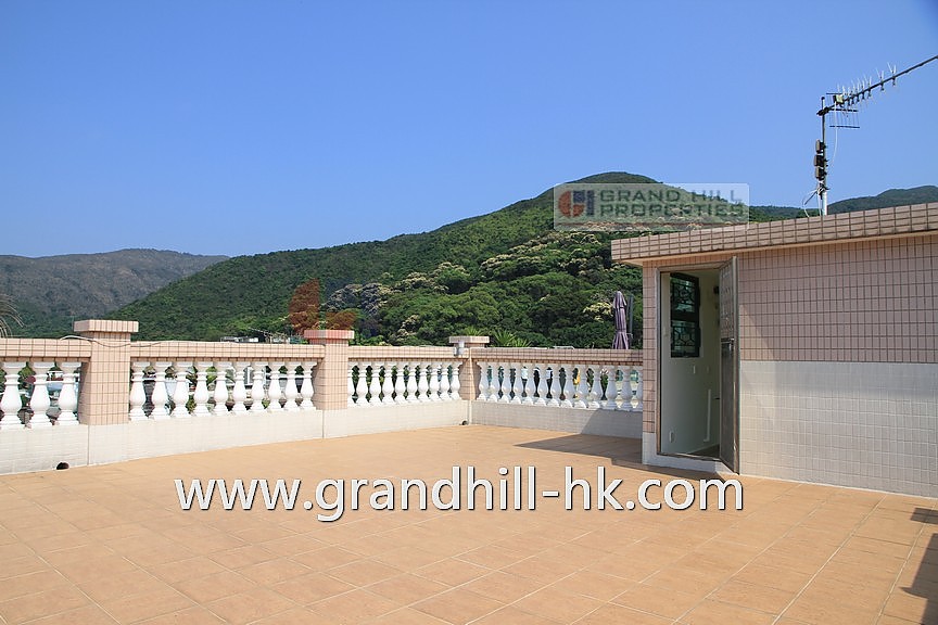 C.W.B NICE DUPLEX  Sai Kung H 002985 For Buy