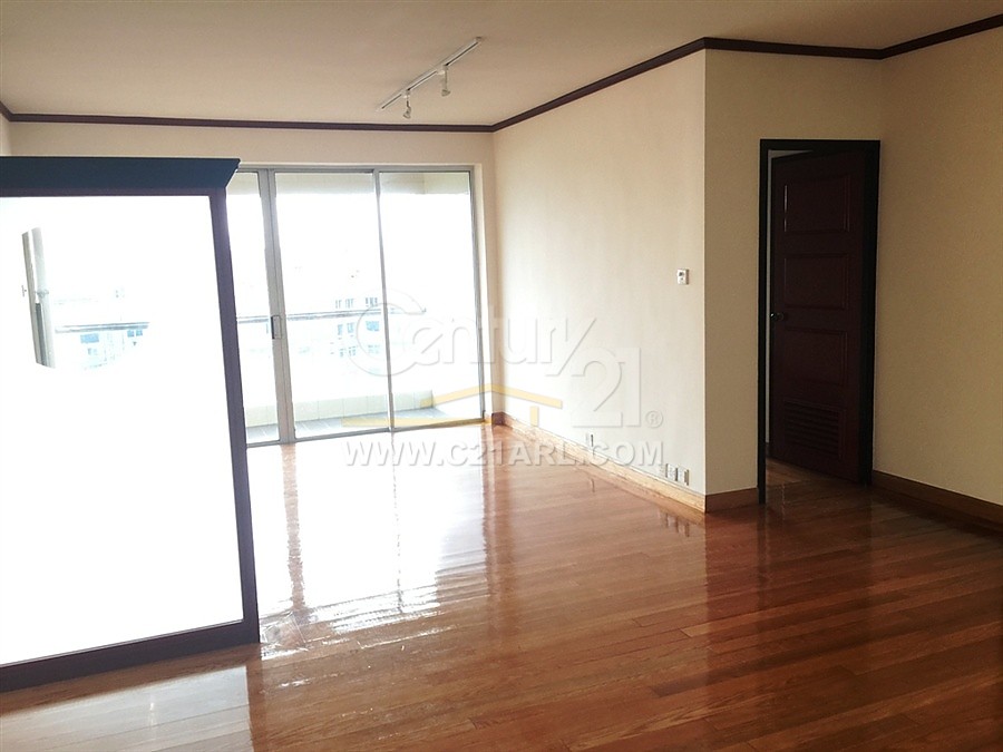 BAGUIO VILLA BLK 26 Pokfulam H P017883 For Buy