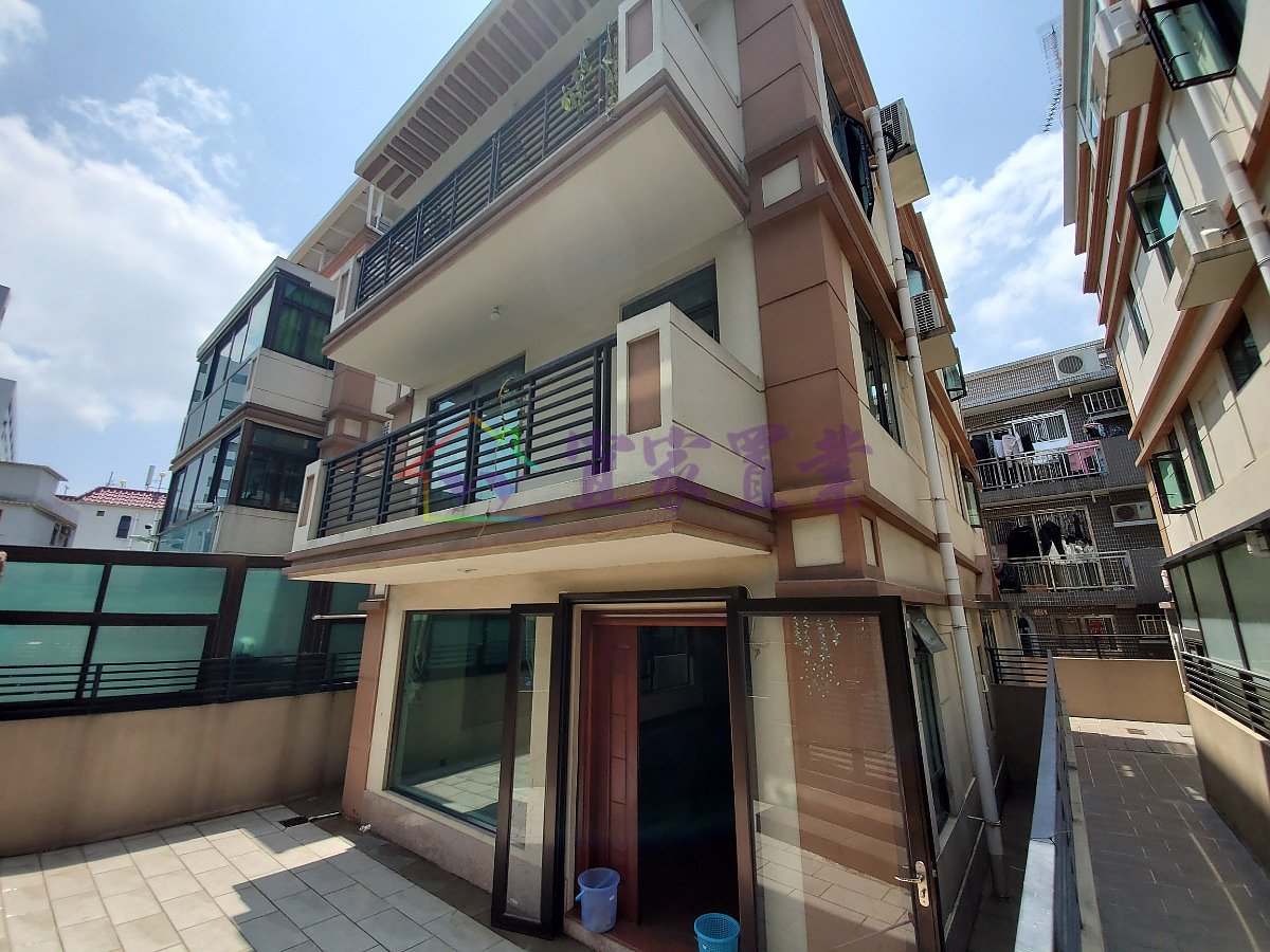 TAI TSENG WAI  Yuen Long 000401 For Buy
