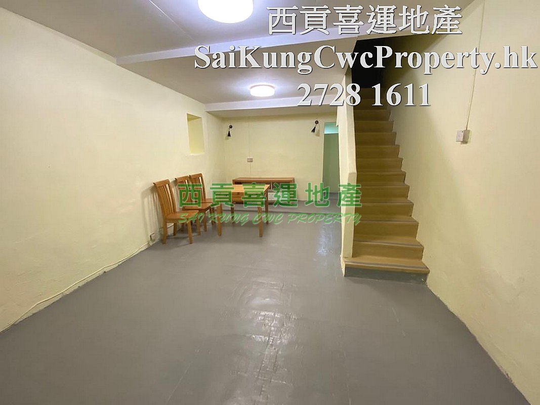 Townhouse with Terrace*Nearby Main Road Sai Kung All 025661 For Buy
