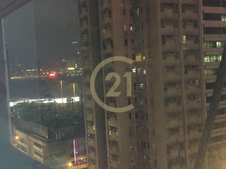 CHANG PAO CHING BLDG Wan Chai M C083684 For Buy