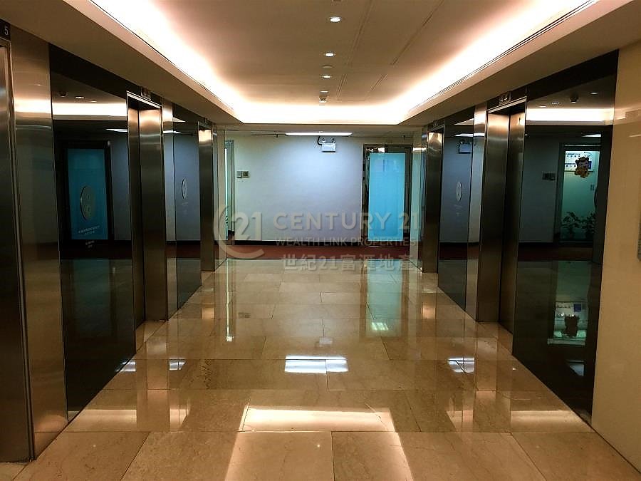 NEW MANDARIN PLAZA  Tsim Sha Tsui 007118 For Buy