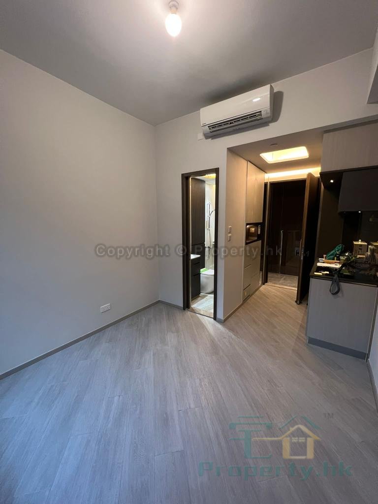 THE ROYALE SKYPOINT ROYALE Tuen Mun L S008326 For Buy