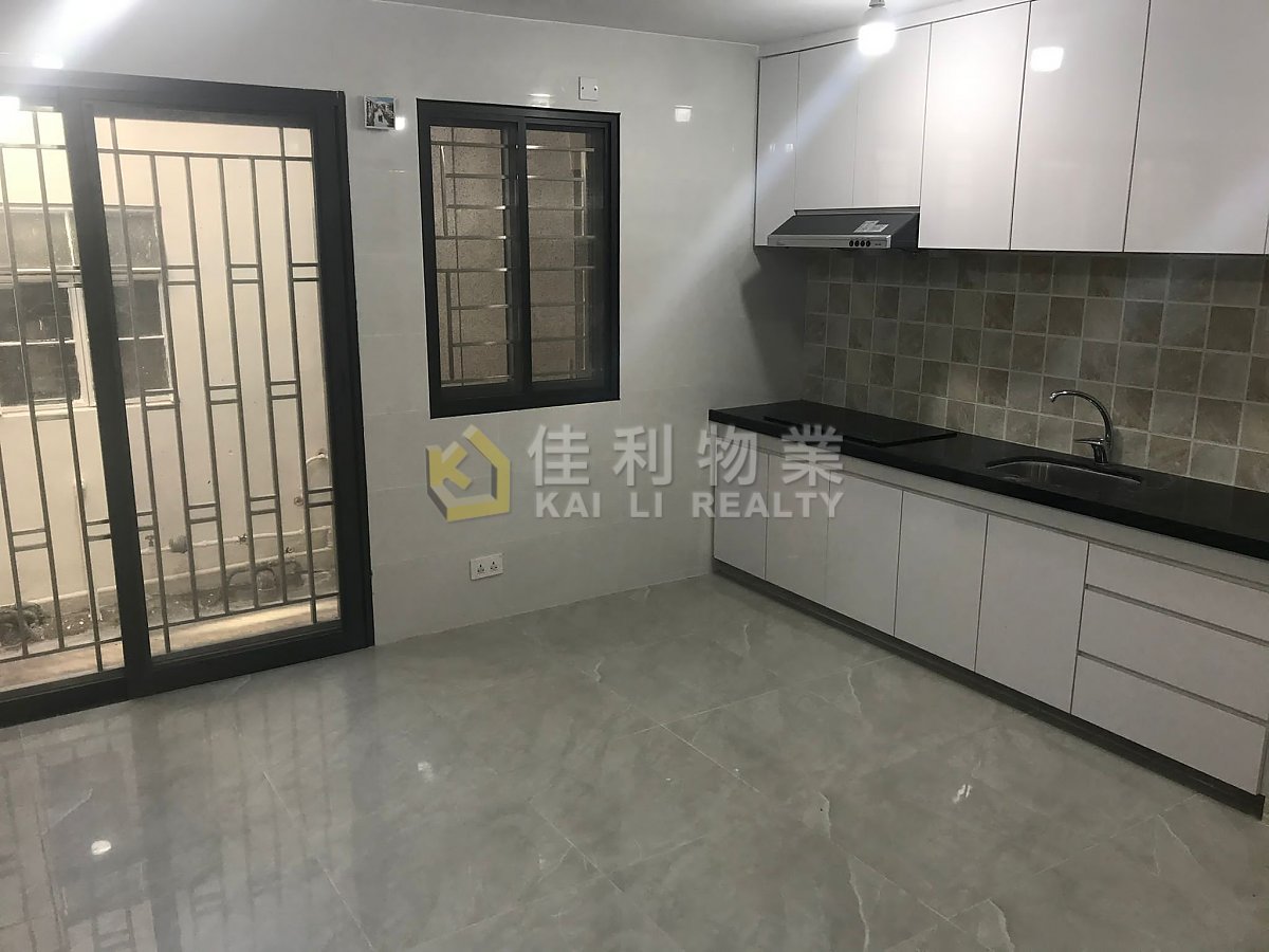 KAT HING Yuen Long Y032742 For Buy
