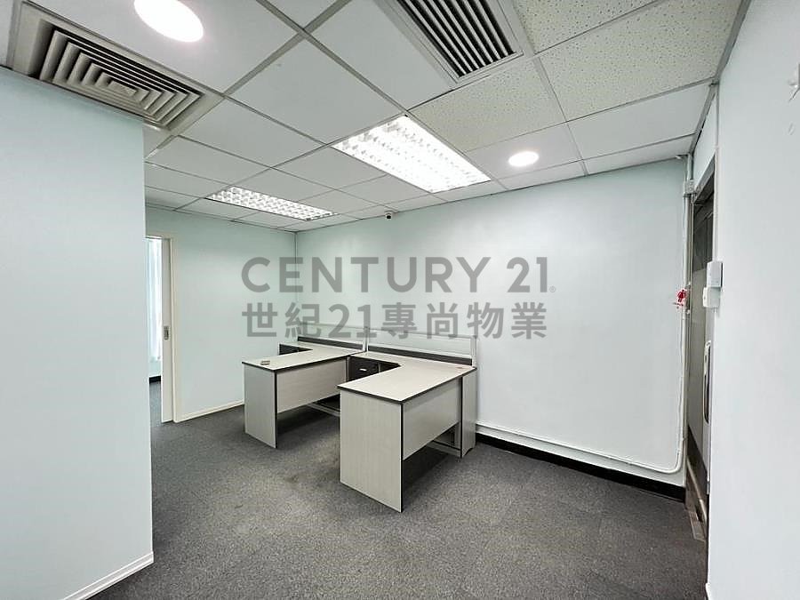 BOSS COM CTR Yau Ma Tei H C176531 For Buy