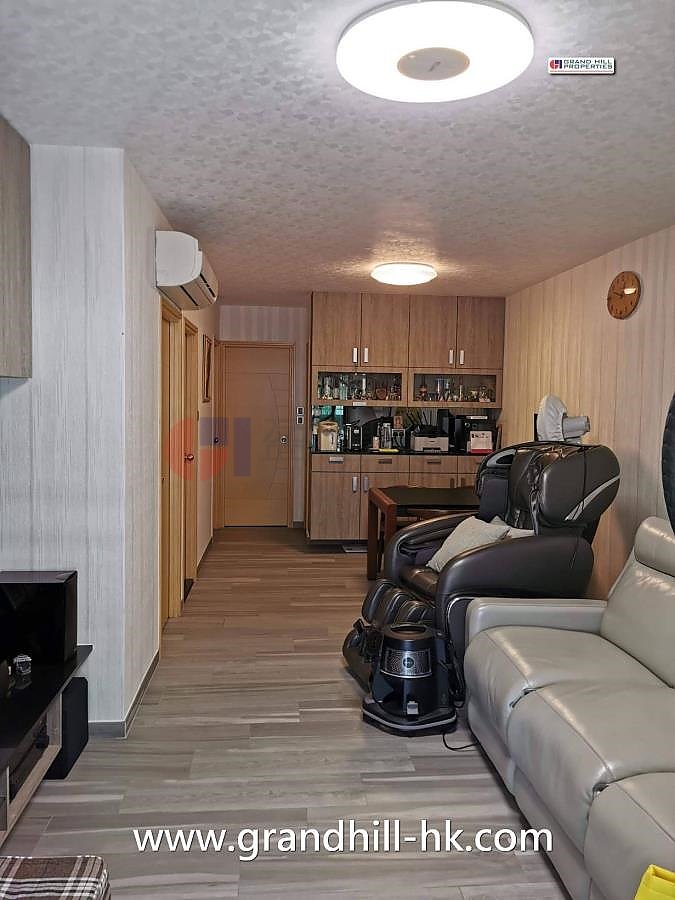 TSEUNG KWAN O NICE VILLAGE HSE Tseung Kwan O M 020607 For Buy