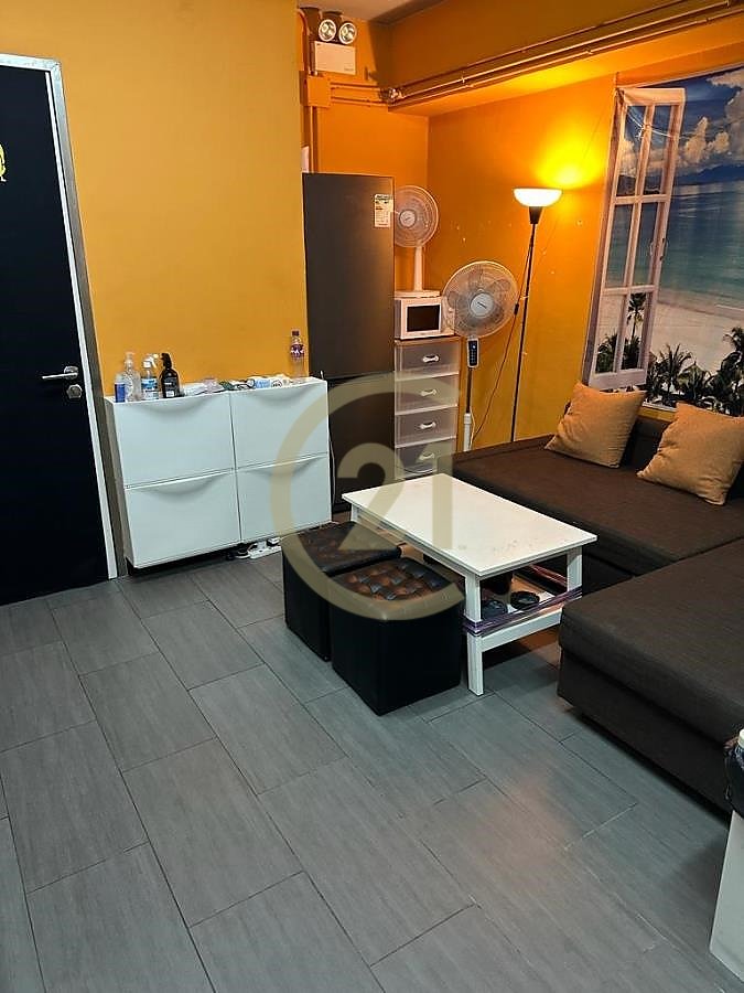 HANG CHONG CTR Tai Kok Tsui M C043227 For Buy