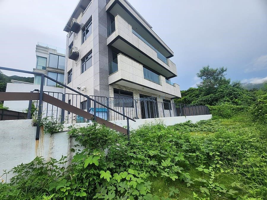 Sai Kung Mid-Level Village Sai Kung S023655 For Buy