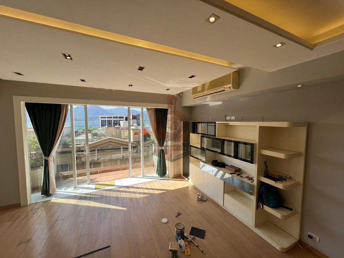 BEVERLY HILLS Tai Po 1421076 For Buy