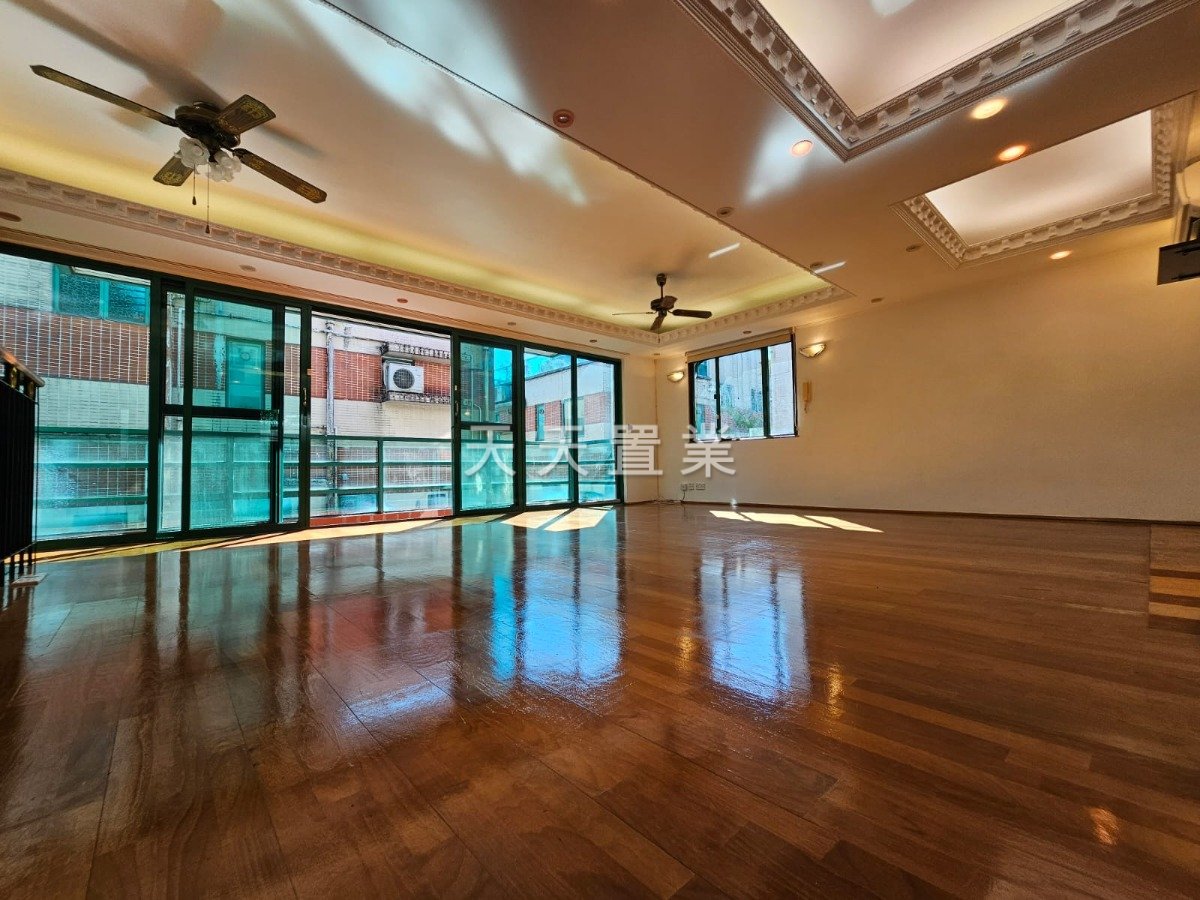 VILLA GOLD FINCH Sai Kung H 000062 For Buy