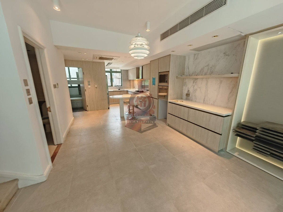 CHATEAU ROYALE Tai Po 1311273 For Buy