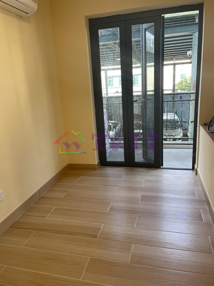 Yuen Long M 004576 For Buy