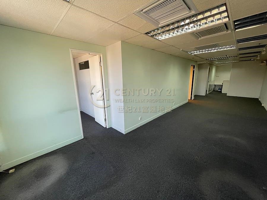 PENINSULA CTR Tsim Sha Tsui 010275 For Buy