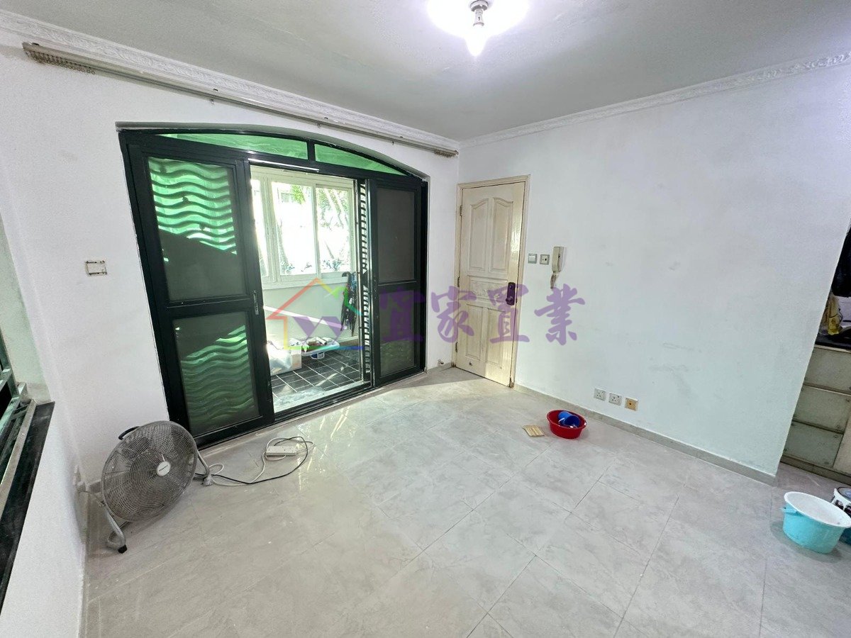 TSZ TONG TSUEN  Yuen Long L 004048 For Buy