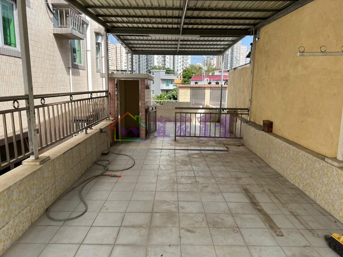 Yuen Long 004400 For Buy