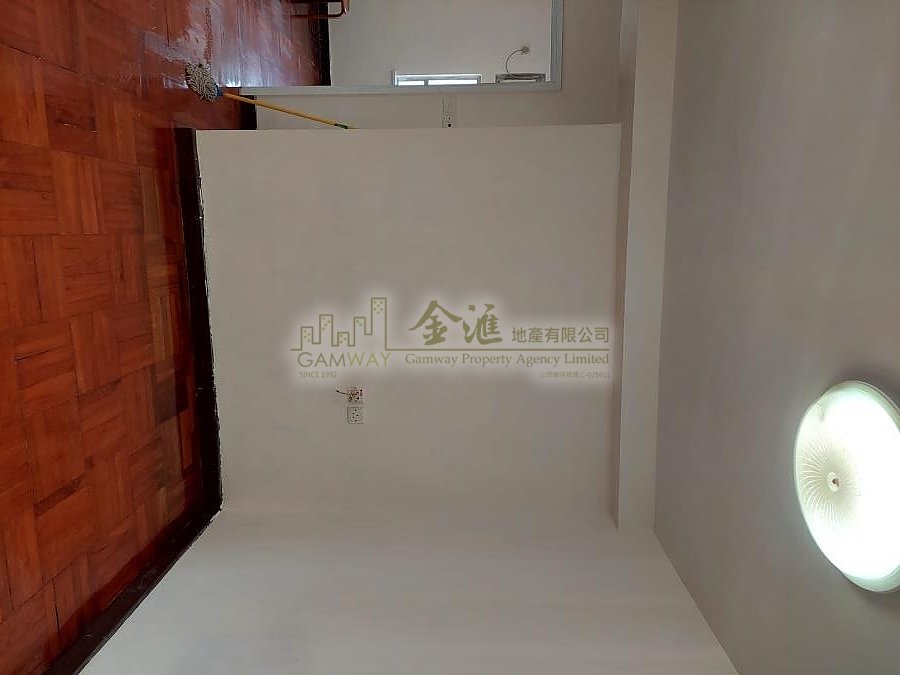 KING SHAN COURT  Ngau Chi Wan W042067 For Buy