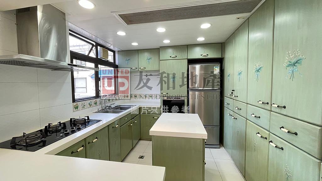 PARC OASIS TWR 16 Shek Kip Mei H K157785 For Buy
