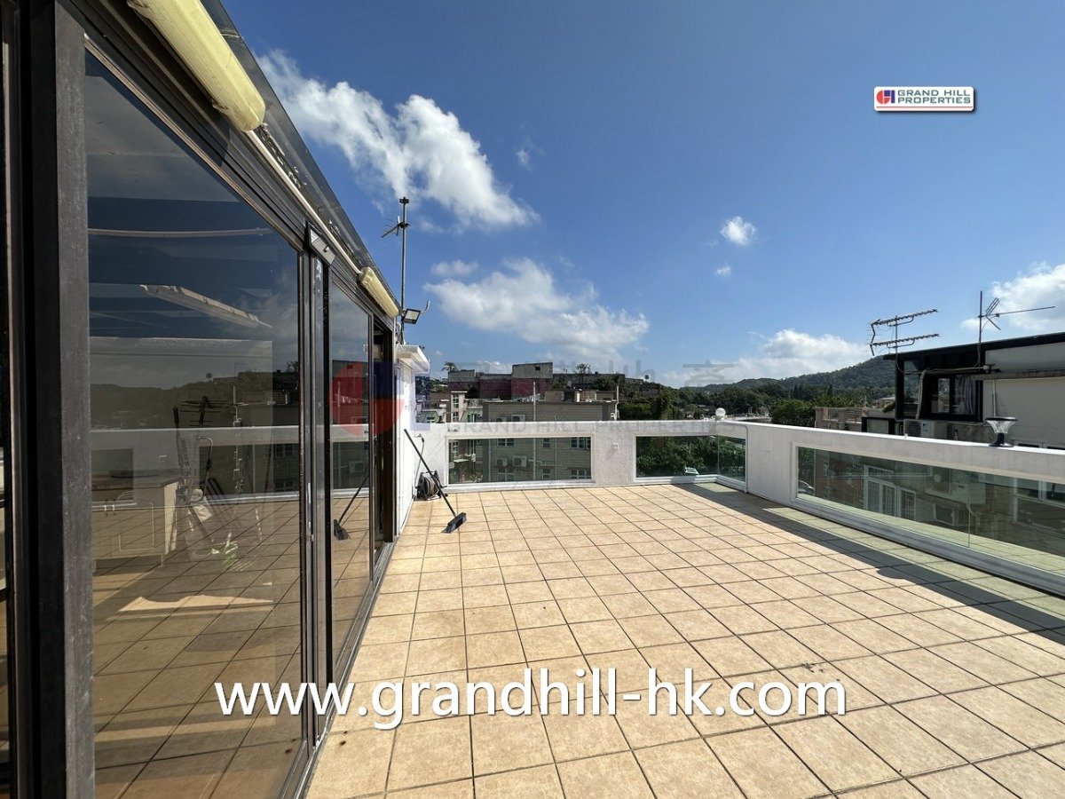 SAI KUNG NICE 2/F & ROOF Sai Kung H 005061 For Buy