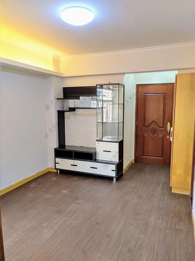 WHAMPOA EST, LOK KWAI BLDG BLK D Hunghom M T081958 For Buy