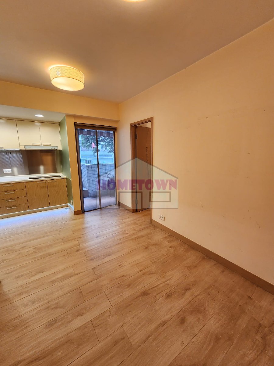 YEE FUNG COURT Sai Ying Pun L 043759 For Buy