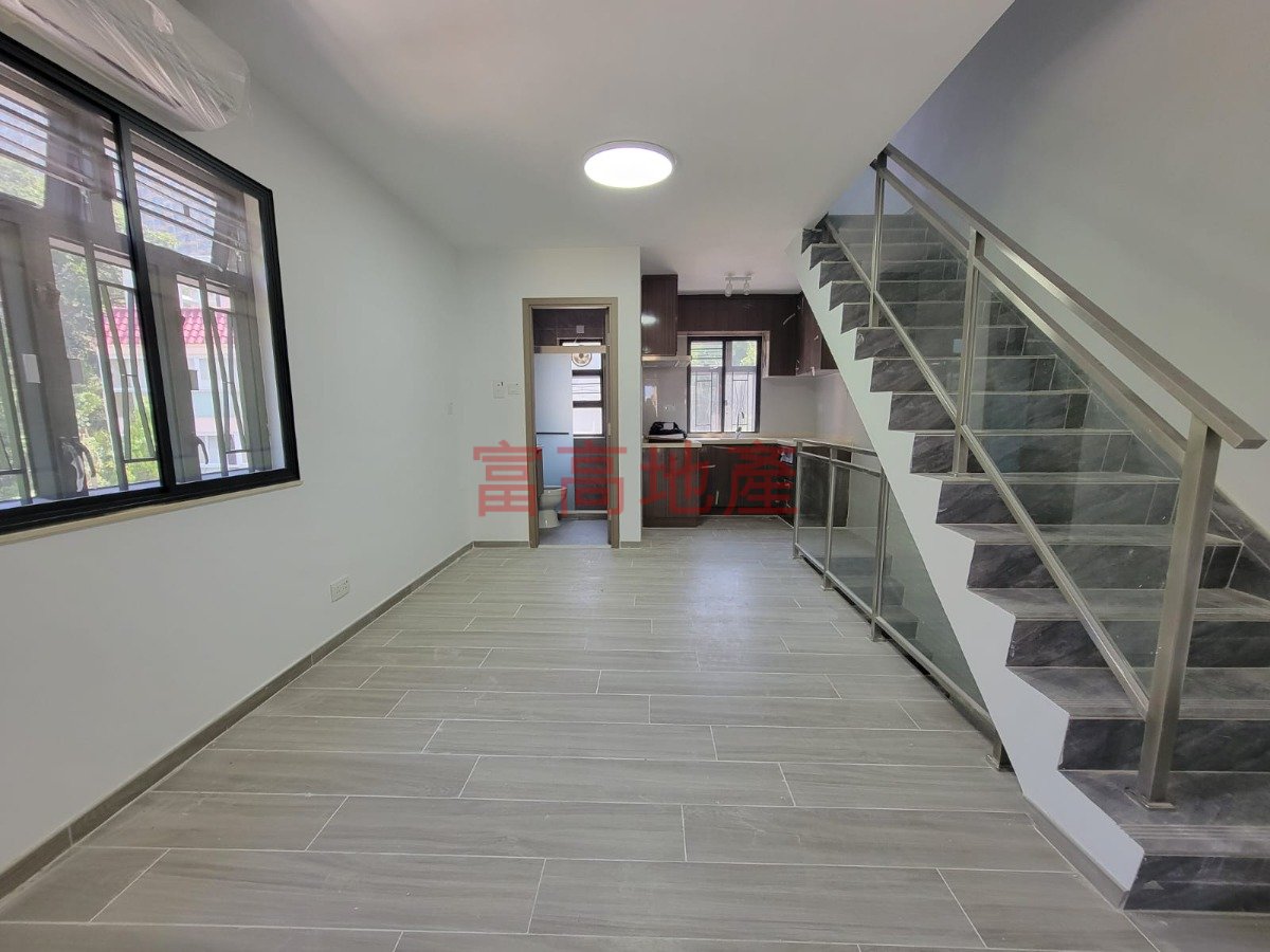 WU KAI SHA VILLAGE 8TH LANE 32 Ma On Shan 010848 For Buy