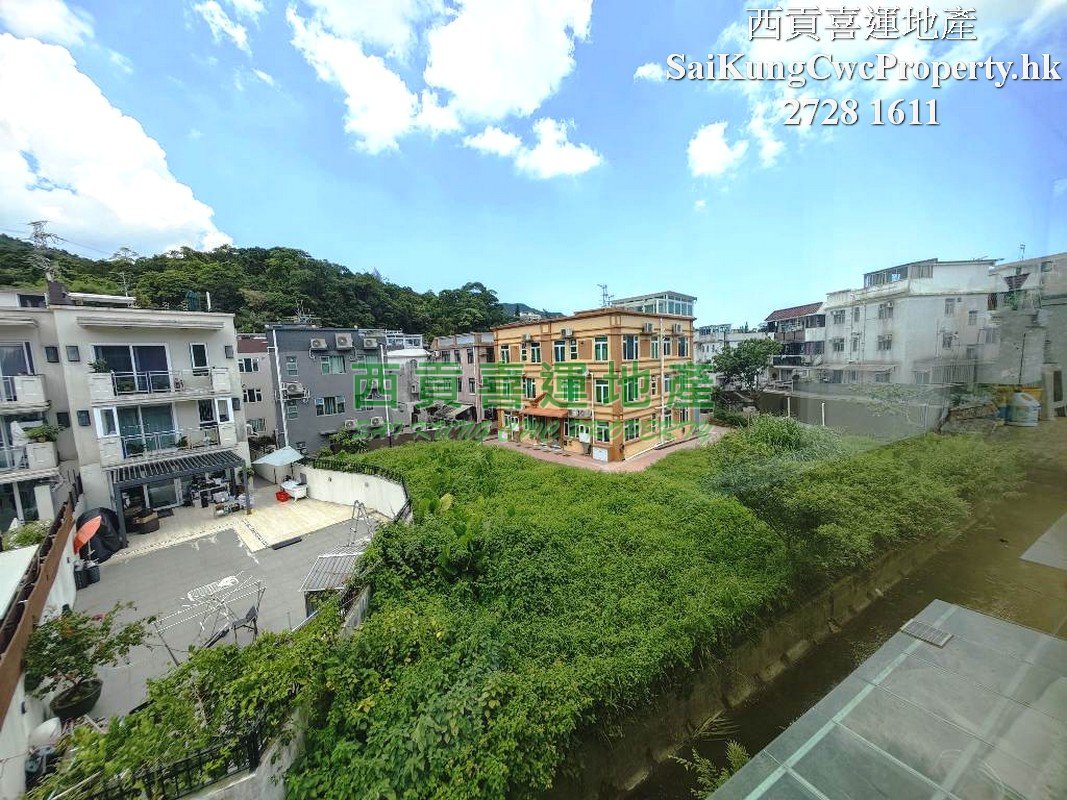 2/F with Rooftop*Convenient Location Sai Kung 030458 For Buy