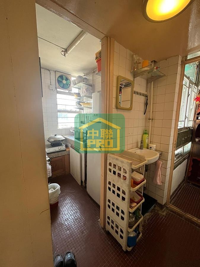 MAY SHING COURT  Shatin H T172392 For Buy