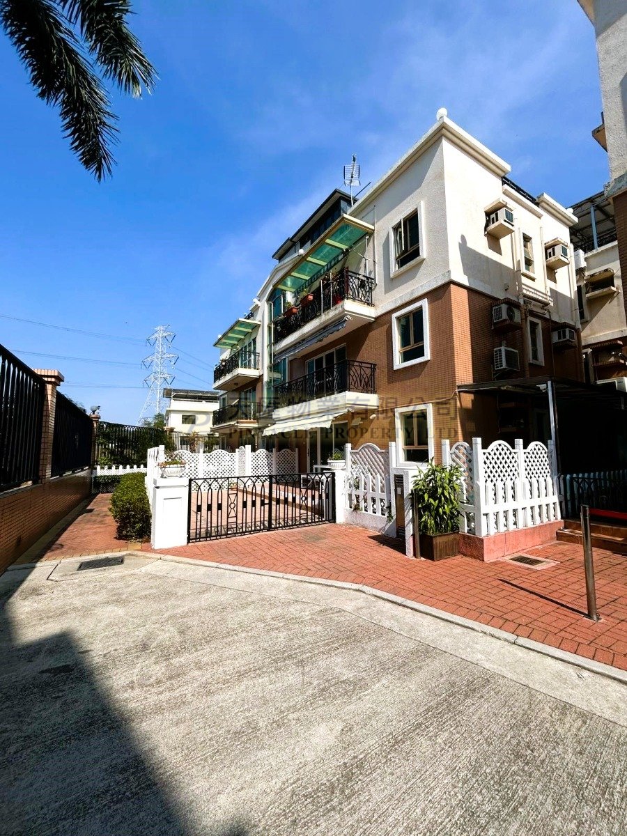 MERRY GDN Yuen Long L 001173 For Buy