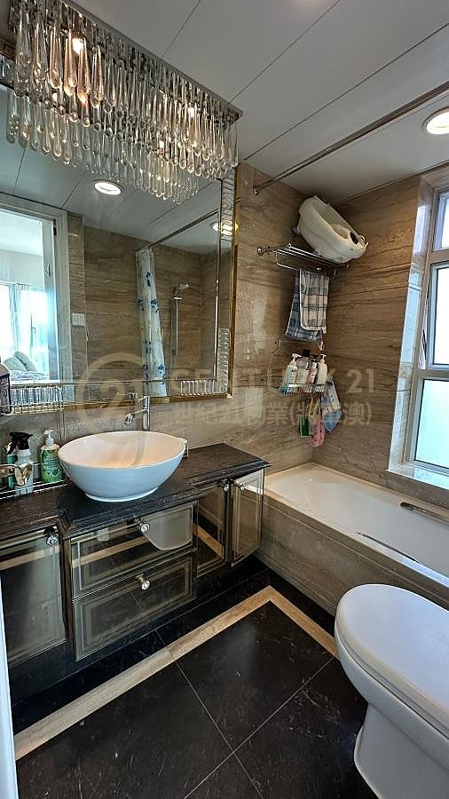 日出康城 第03期 緻藍天 第01座