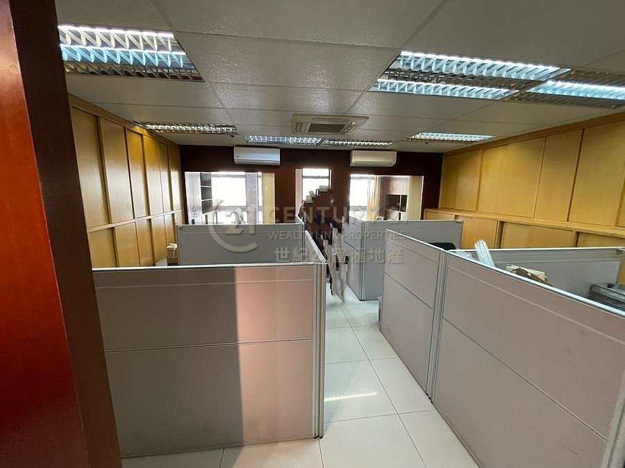 PRAT COM BLDG Tsim Sha Tsui 011430 For Buy
