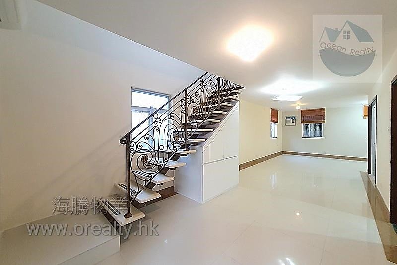 CLOSE TO KOWLOON DUPLEX FOR RENT Tseung Kwan O L C025128 For Buy